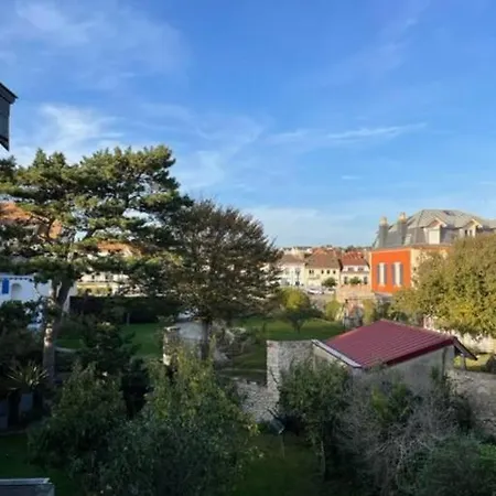 Grande Maison Proche Mer, Centre